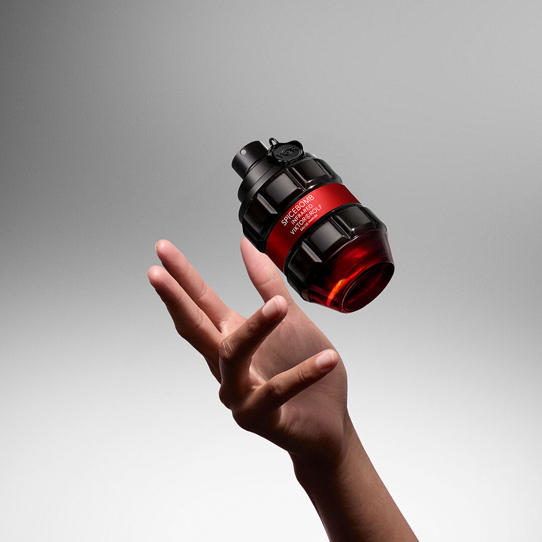 商品画像：Viktor&Rolf's Spicebomb Infrared 90ml Eau de Parfum 2